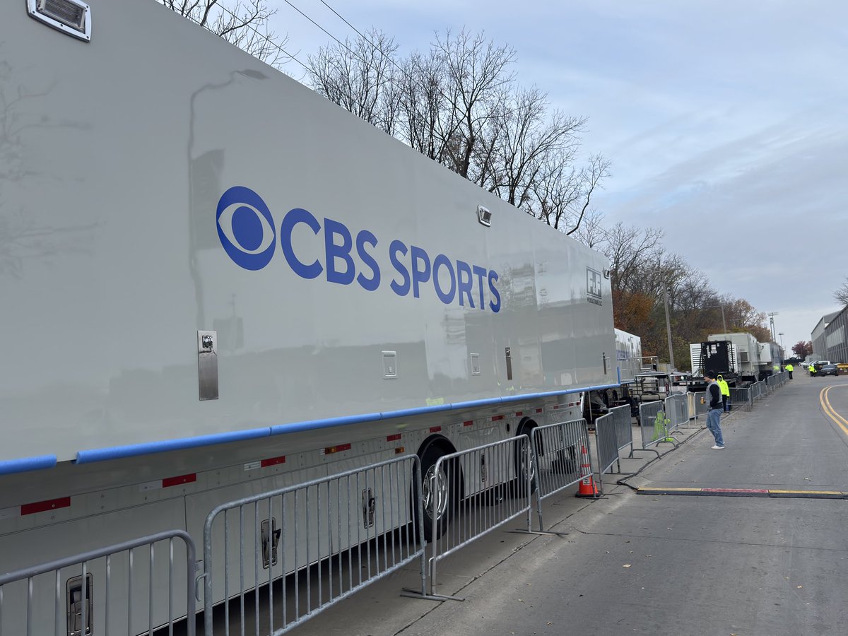 36 camera sources + eight replay ops + four trucks = one HUGE CFB Week 11. Oregon vs Iowa today at 2:30 CT on CBS