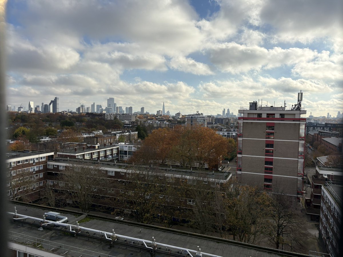 Councillor advice surgery, followed by door knocking session today on the Bemerton. Great views from the top of Perth House over London. Good conversations with residents about their priorities. 

Thanks to <a href="/oliur76/">Oliur Rahman BEM</a> for joining local Labour councillors: Paul, <a href="/UnaOHalloran/">Cllr. Una O'Halloran</a> and I.