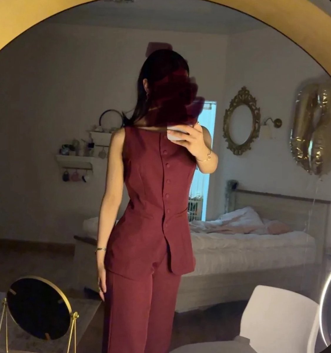 يا بنات هذا الست من شي إن خيااال 🤎
لا يفوتكم بالطلبات الجاية يجنن على اللبس خصوصًا بالشتاء وتنلبس تحت العبايه