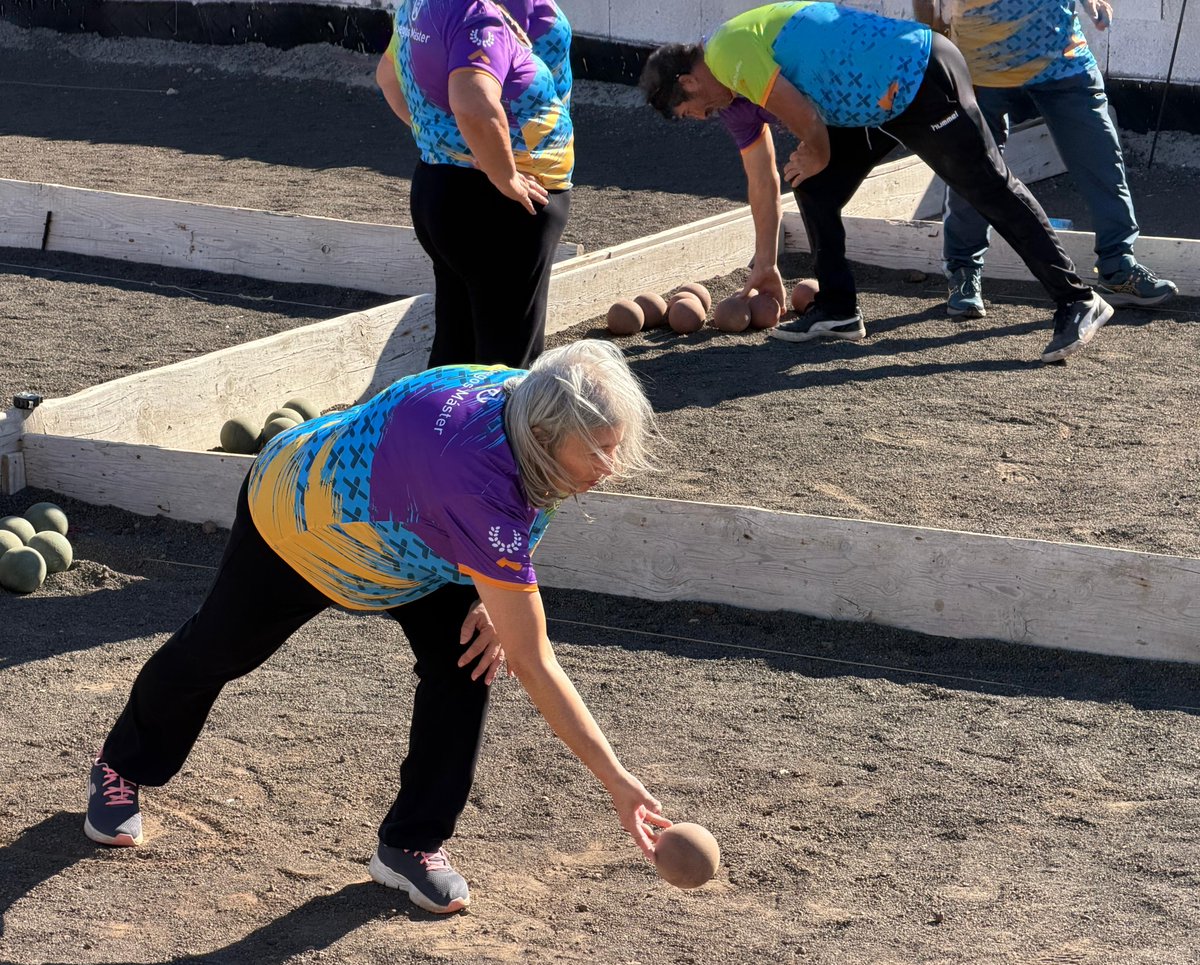 DXTenerife's tweet image. 📸 Así vivimos hoy el estreno de #bolacanaria en los VIII Juegos Máster en el Club de Bola Canaria y Petanca Amigos del Chivo, en El Tablero #SCTF

👏👏👏 Gracias por compartir esta mañana deportiva

#JuegosMásterTF #ActivaTuVida #PersonasActivas