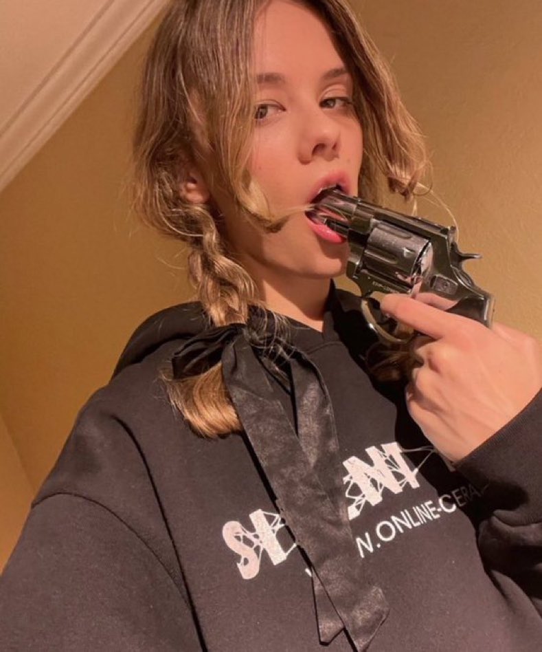 _MSSOM_'s tweet image. My rambling quick review of del Toro’s Frankenstein I wrote this morning:

The heart of Frankenstein is NOT delivered in del toro’s movie!!! The people who say this have BABY BRAINS and think the whole book is Victor=bad Creature=good. Victor runs away from the creature and