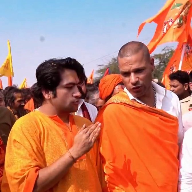 Ramraajya's tweet image. ऐसे लोग देश के भरोसे की पीठ में छुरा घोंपने का काम करते है।
कट्टरपंथीयों के साथ खड़े होकर धार्मिक राष्ट्र की वकालत करना देश के संविधान से बेईमानी है।
@SDhawan25