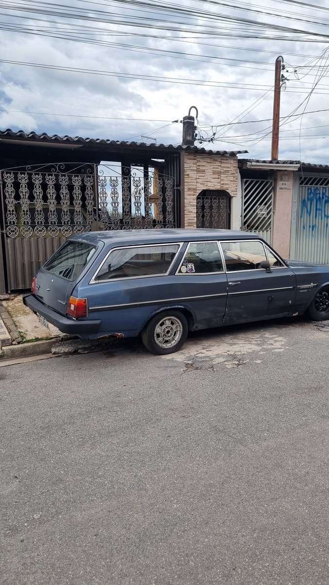 ContextCars's tweet photo. A Caravan do adm é linda (vou resolver o mismatch assim que der) https://t.co/GdVnJhR0sc