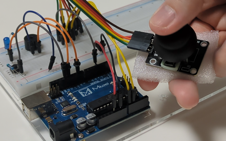 自分が好きな"メタバース"と"電子回路"で何か新しいことができないかなと思い立ち上げたワークショップ― 

電子工作やったことない方も大歓迎✨実物がなくてもこんなことが簡単にできるんだ！って思ってもらえるようなワークショップになる予定です🥳

今年最後に面白そうなこと一緒にやりましょう🙌