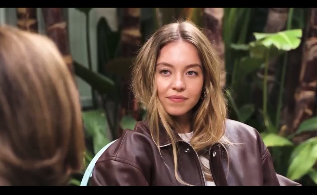 ZherkaOfficial's tweet image. Weaker karmic facial lines means a more jealous attitude towards the souls that have structured their face and bodys more harmoniously in accord with Spirit.