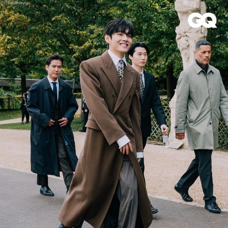🏆 Congratulations #V for officially winning “Trend of the Year” at the 2025 Korea Grand Music Awards! 

— He will be awarded physical trophy! 

CONGRATULATIONS TAEHYUNG 
TREND SOLO FINAL ROUND WINNER V
#VGlobalTrendIcon
