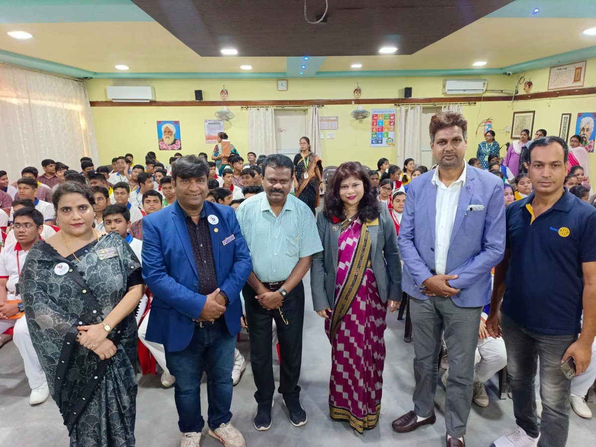 z2akhtar's tweet photo. The sessions I did with @Rotary across Bhubaneswar was highly appreciated and acknowledged. We are living at a period that needs utmost focus and awareness on #MentalWellness as 3 out of 5 people are going through #mentalillness 
Thanks @OneLife_global https://t.co/7EfvWZWW6T