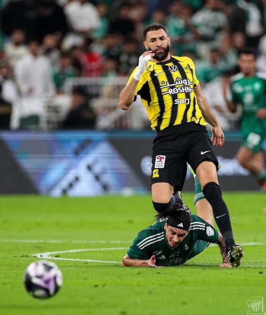 _amuii's tweet image. مسساء  الخييير 
مسائي دعس وامتطاء وضيع جده الصاعد من يلو