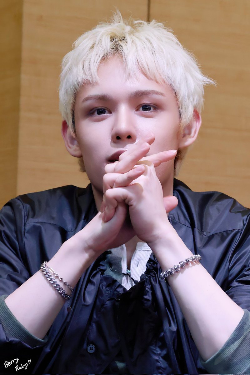 BerryRuby627's tweet photo. 20251031 대면 

#AxMxP #에이엠피 #CRU #크루 https://t.co/ur8jmpw1rO