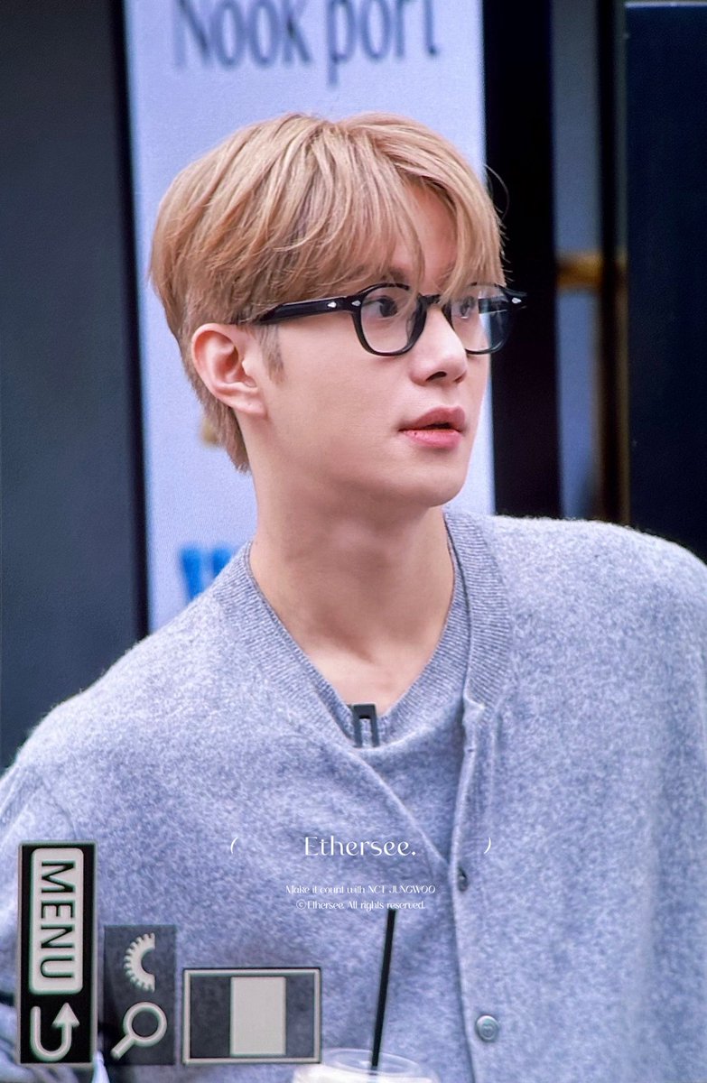 numberone2seven's tweet image. he's just being considerate ig not making us get to attached to him while he runs around his last few weeks looking like this