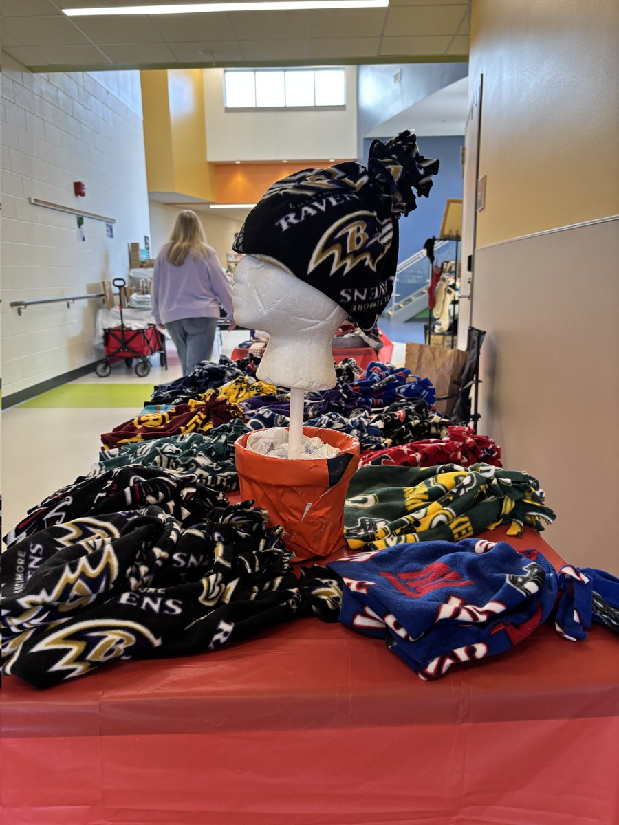 LocalsKnowOC's tweet image. Howard T Ennis Fundraiser Is Now please retweet and come shop to support this good cause...