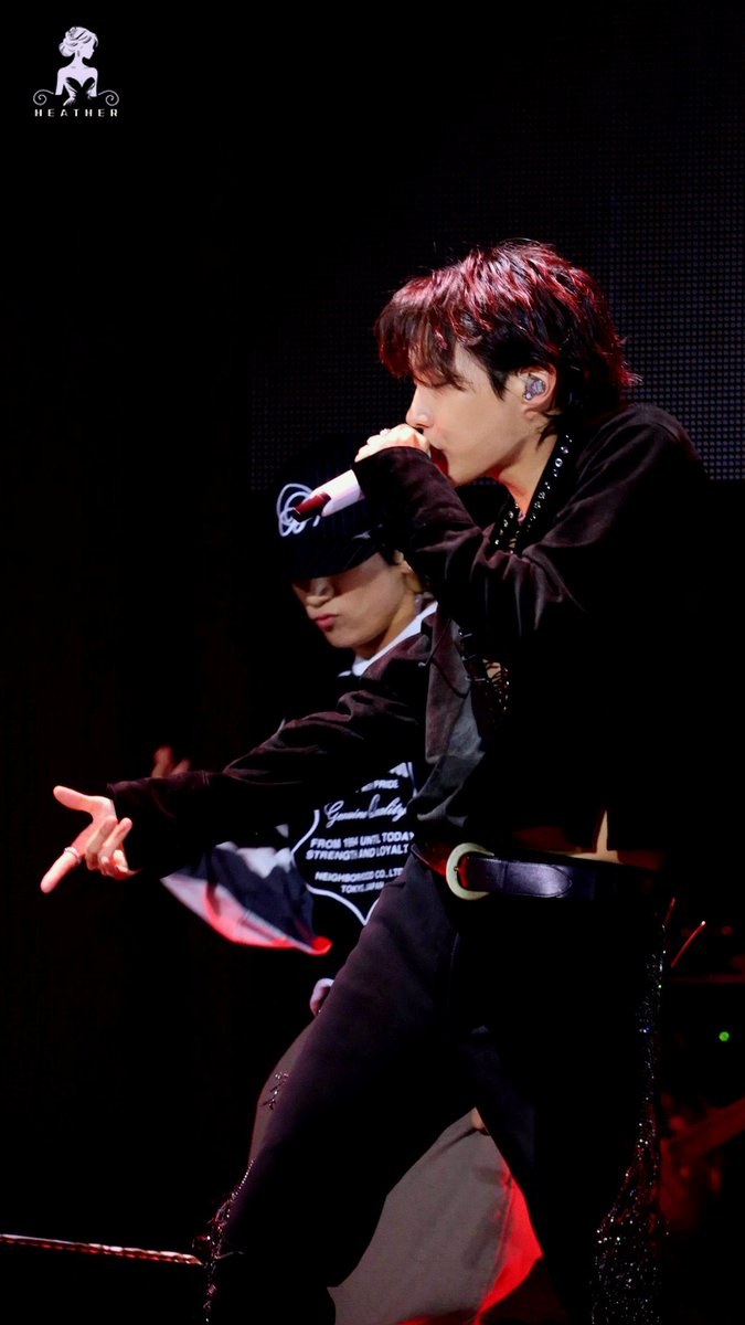 BlueSide9999's tweet image. ホビさん、きっと見ているよね。
アミはホビさんをたくさん応援しているよ。
最後まで見ててね。
私たちは絶対に諦めないからね。

1 RT = 1 vote

I vote #jhope for #2025MAMAVOTE