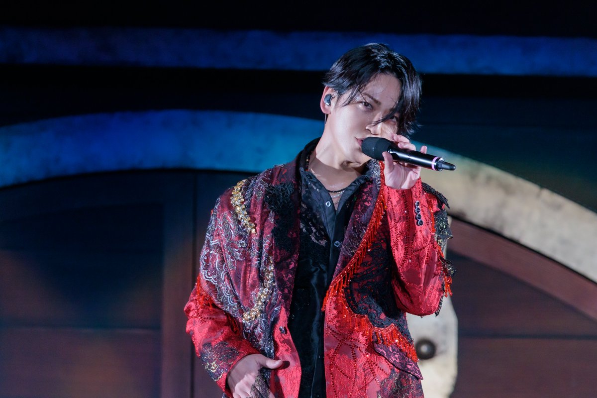 encountofficial's tweet photo. 【🎤ライブレポ🪩】
KAT-TUN異例の解散後ライブ、デビュー曲で元メンバーが音声“出演”　「青春だった」涙のあいさつでファンに感謝（写真6枚あり）
https://t.co/HdjwZRbd9v
#KATTUN #BreaktheKATTUN @KATTUN_0322 https://t.co/A2XlfeSpWu