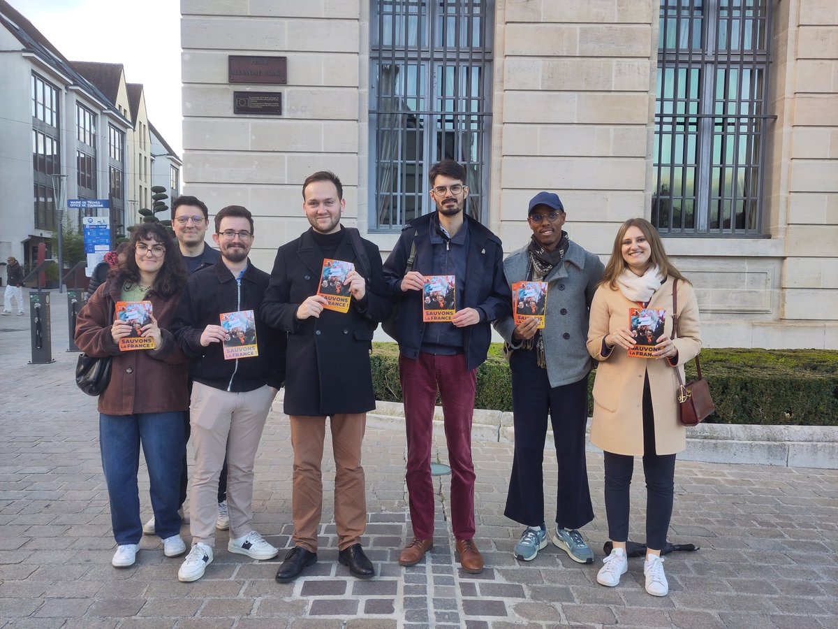 LPjeunes's tweet image. Action tractage à Troyes aujourd'hui pour Les Jeunes Patriotes!