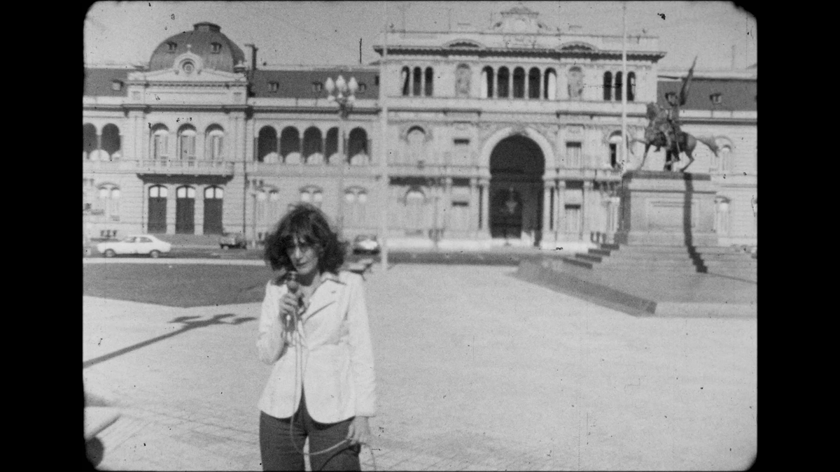 Sobre la historia de estos archivos ➡️ Cuando el empresario Alejandro Romay vendió Canal 9 en 1997, los nuevos dueños mudaron los estudios de la calle Pasaje Gelly en el barrio porteño de Palermo a la sede actual de Dorrego y Conde, en Colegiales.