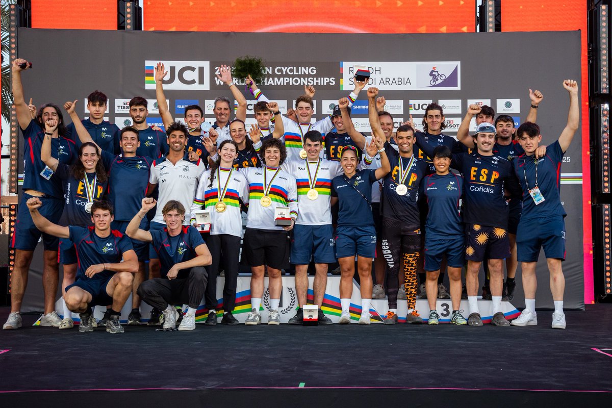 Pilar_Alegria's tweet photo. Tenemos flamante tricampeón y bicampeona del mundo de trial.

Alejandro Montalvo y Alba Riera.

Y también, subcampeones: Eloi Palau y Vera Barón. Con la plata de Julen Sáenz de Ormijana el #TeamEspaña cierra un mundial redondo.

¡Enormes! https://t.co/XsclMkJQFH