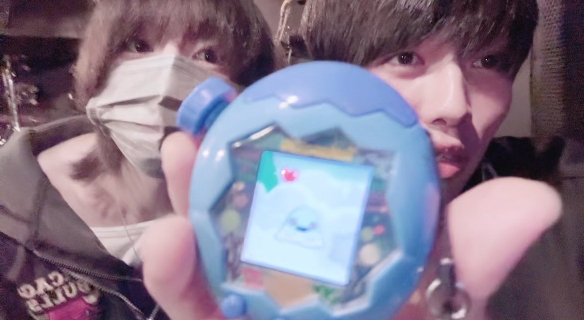910__chan's tweet photo. オレのたまごっち
みつに会えて嬉しそうだったよ❤️ https://t.co/A5n6bl9f1g