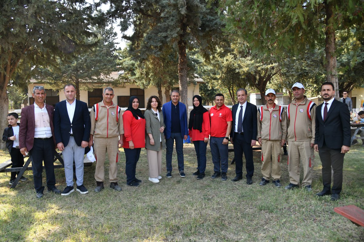 Bugün Aile ve Sosyal Hizmetler Müdürlüğümüze bağlı kuruluşlardaki çocuklarımız ve Milli Eğitim Müdürlüğümüze bağlı okullardaki özel eğitim öğrencilerimiz ile güzel 
bir gün geçirdik. 

Sevgili çocuklarımız, kıymetli aileleri ve öğretmenleri ile Şanlıurfa Hipodromunda bulunan Atla