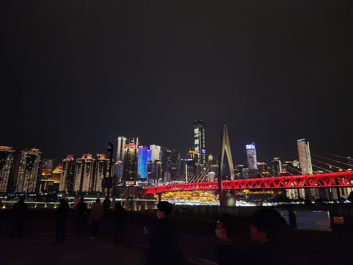 y2k7gen's tweet photo. 最近中国旅行の投稿が良く流れてくるので便乗
旅の思い出としては、重慶のタクシードライバーに淫夢語録を教えたことですかね https://t.co/mDOycKP9yI