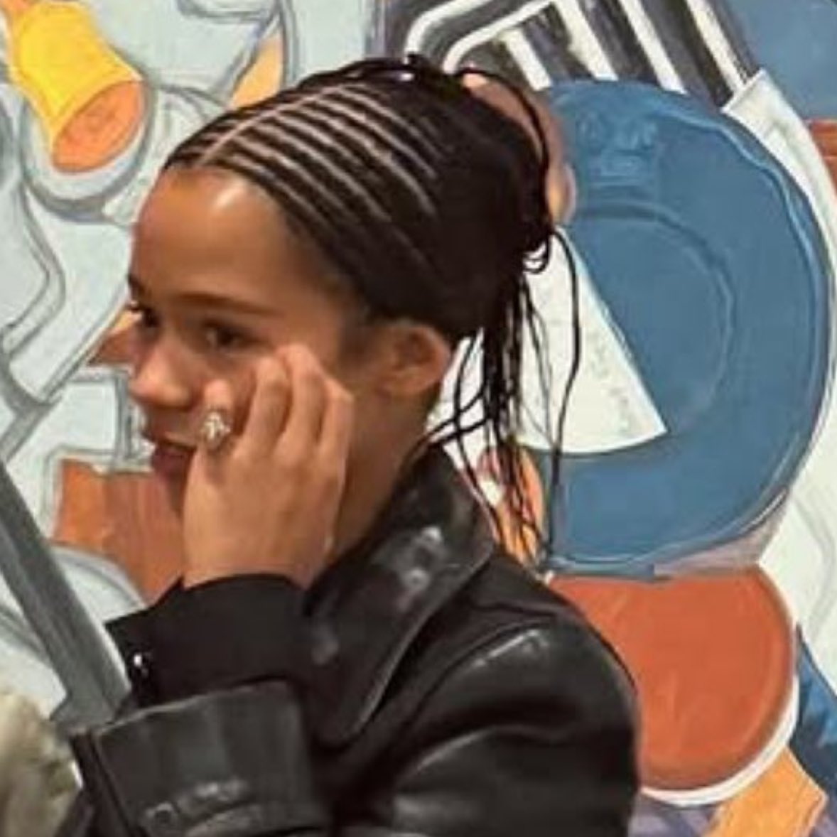 onlytayrussell's tweet image. tay’s braids look so good i loveeee!!