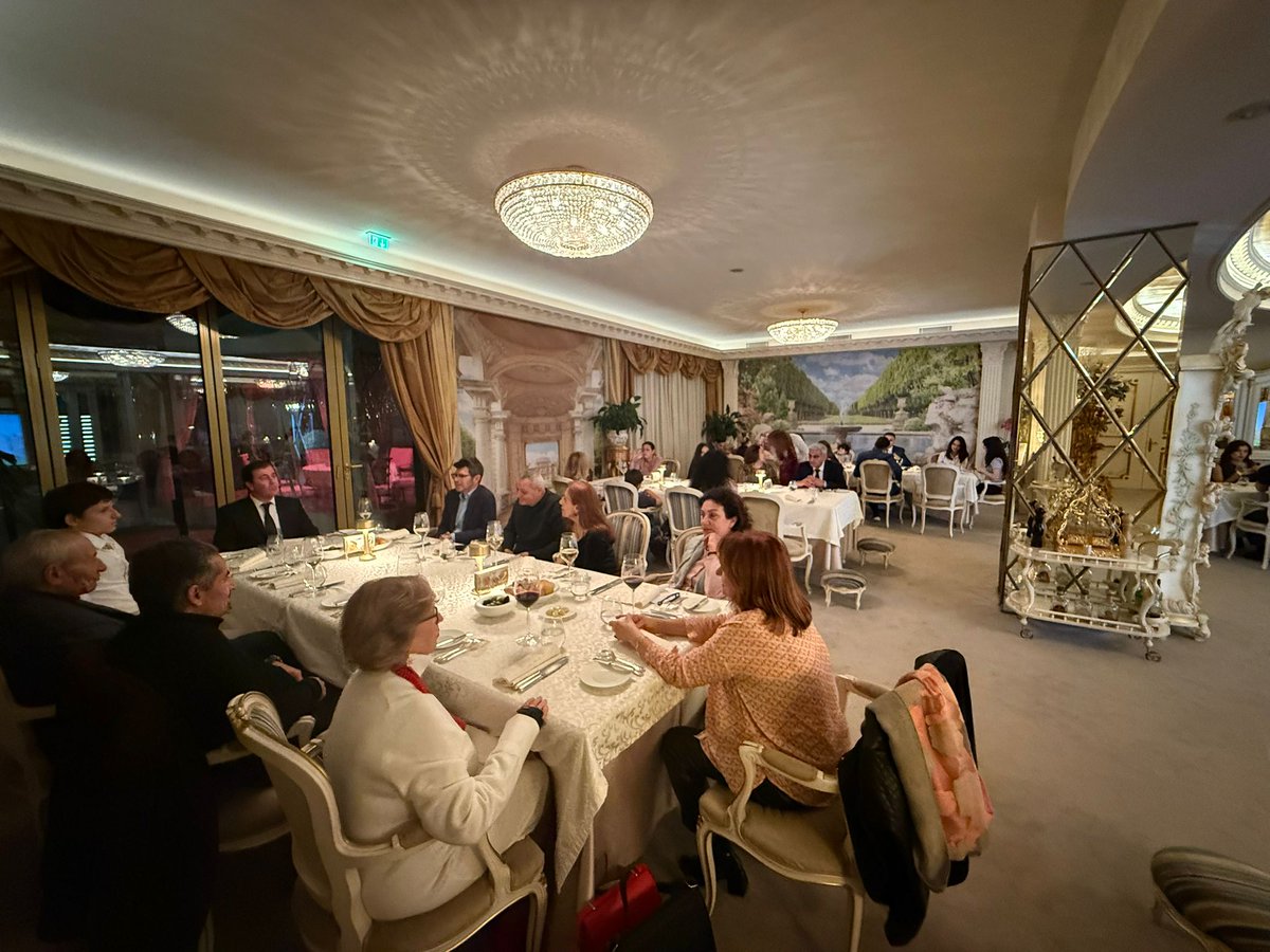 AzEmbBulgaria's tweet image. Victory Day of Azerbaijan was joyously celebrated in Sofia with the participation of representatives of the Azerbaijani diaspora, diplomats, as well as Bulgarian friends of Azerbaijan.

Speaking at the event, Chingiz Garibli, Charge d'Affaires of the Embassy of the Republic of…