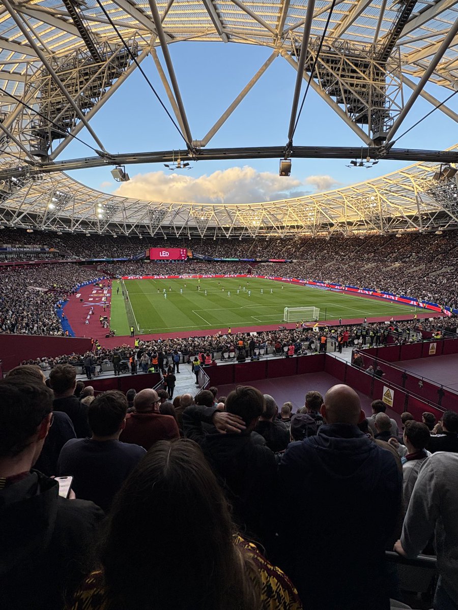 campbellclaret's tweet image. Hard to see from this far but …. Great goal #utc