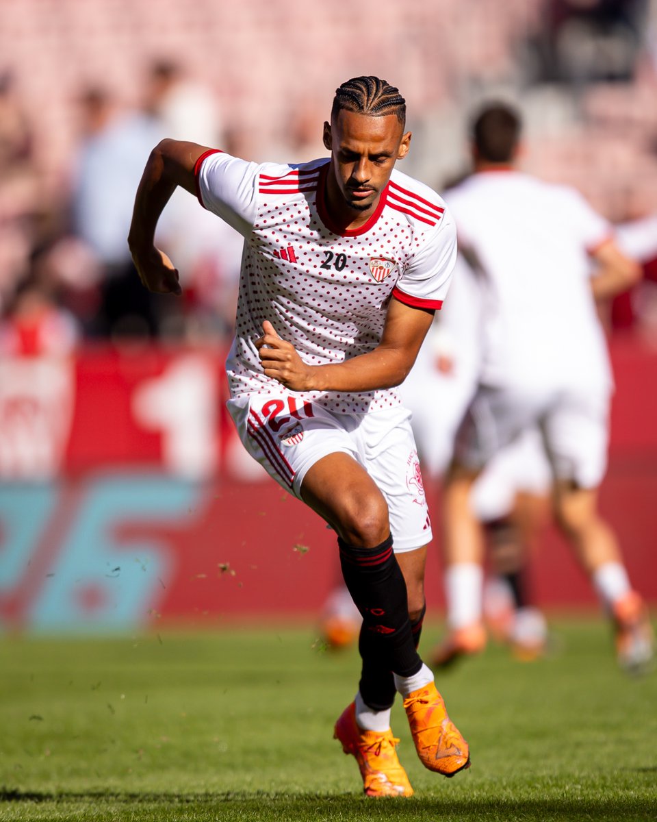🏟️ ¡Rueda el balón en el Sánchez Pizjuán!
💥 SEVILLA 0 - 0 OSASUNA
➡️ Jornada 12 #LaLiga
#SevillaOsasuna

📻 COPE | Cope.es | APP | Audio Movistar

🎙️ <a href="/jmolivacope/">José Manuel Oliva</a> 
🎧 Víctor Fernández

🦈 Pepe Prieto
🍿 <a href="/marcoslopez/">Marcos López</a> 
🎺 <a href="/pedritonumeros/">Pedro Martin</a>