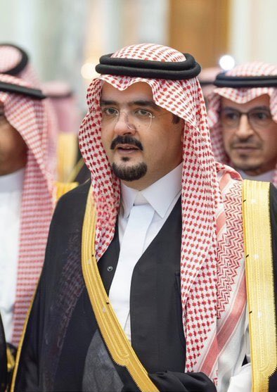 #عبدالعزيز_بن_فهد 

ماحدٍ بناسي وقفتك طول الأزمان 
ومدات جودك بالرخاء والشدايد

الله خلقك وميّزك ياكحيلان
بفعلٍ على غيرك من الناس كايد

اللهم بارك في عمره واحفظه بعينك التي لا تنام وسدد خطاه واجعل الخير في دربه ووفّقه توفيقًا عجيبًا يُدهِش القلوب 
قولوا آمين🤲🏻❤️