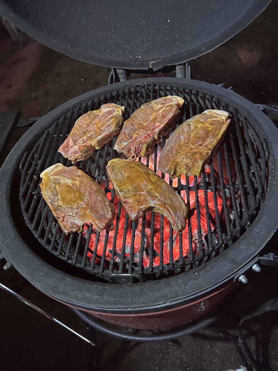 dasimaster's tweet image. Grillat är gott