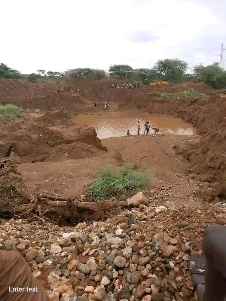 A young man working for a mining company reportedly owned by Somali nationals has died after falling into a water-filled pit left behind by illegal mining activities.

Witnesses say the site manager fled the scene, leaving locals mostly untrained youths to retrieve the body.