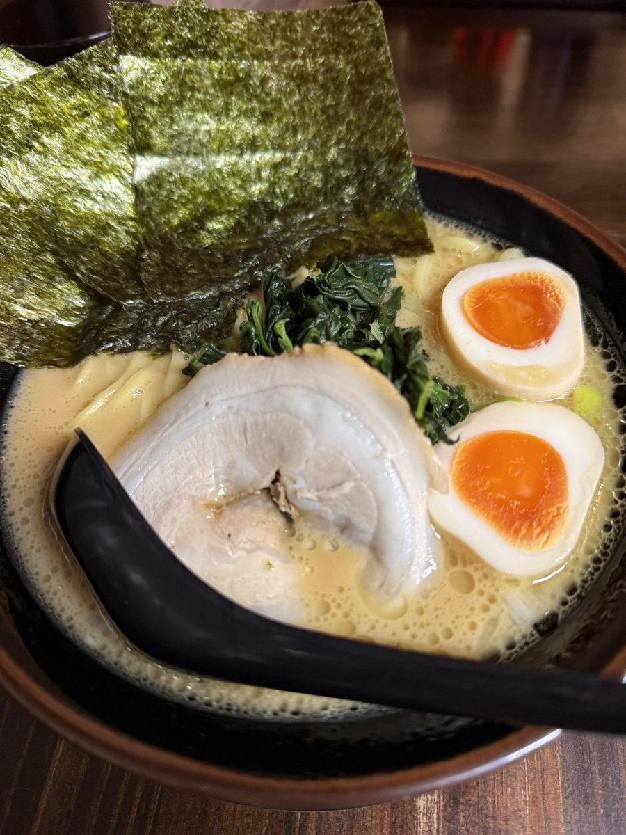 今宵はぜーーーーったいに、家系食べるって決めてたんだ😎ｳﾏｯ