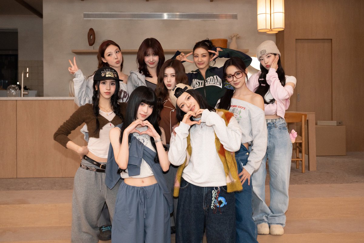 1 RETWEET/REPLY = 1 VOTE FOR TWICE!

THIS IS MY ONE VALID VOTE FOR DAY 11 #2025MAMAVOTE #TWICE