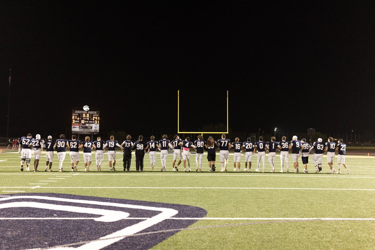 CasteelFootball's tweet photo. The Senior Walk, A Casteel Colt tradition!
#PoundTheRock
@JoeBushman5 @CasteelAthletic 
📸: @CrisVossPhoto https://t.co/nxeWChcdJ6
