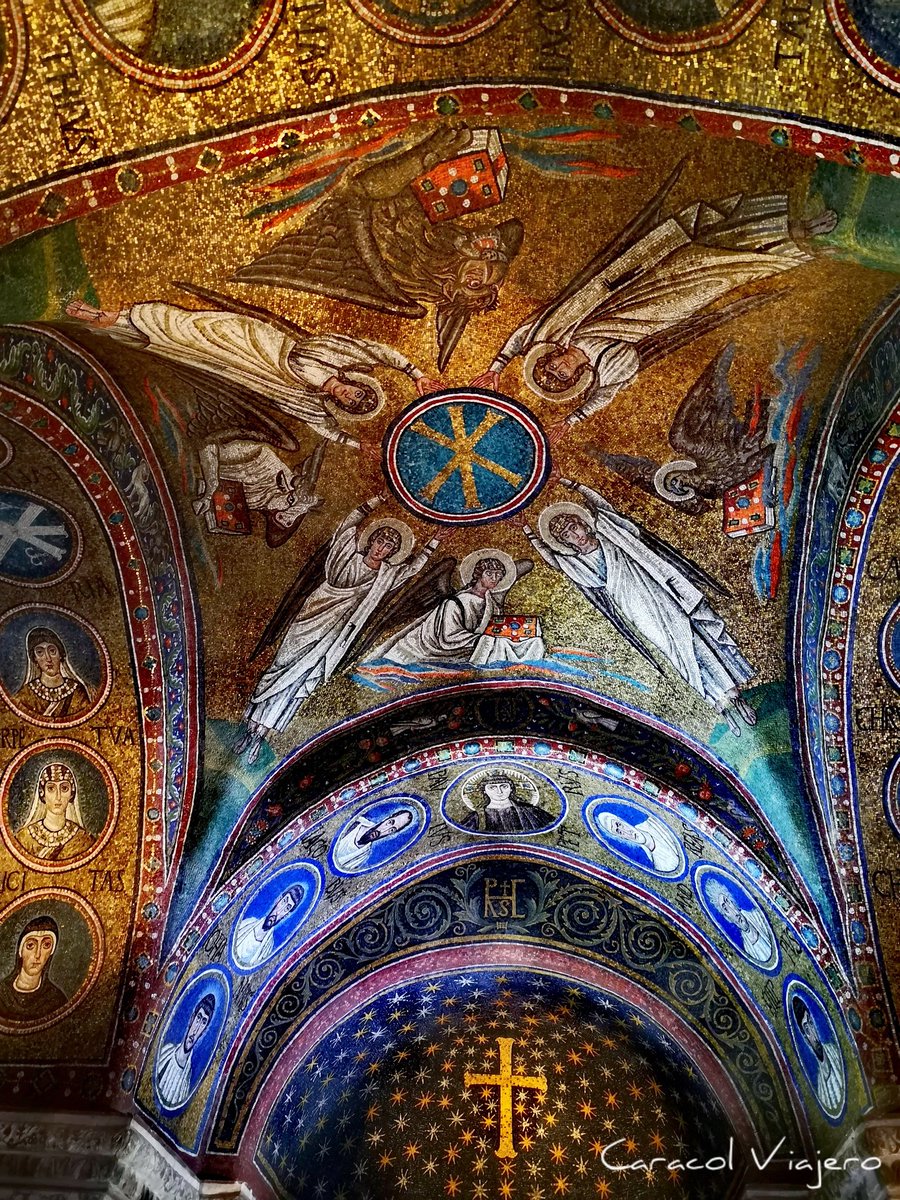 CaracolViajeroO's tweet image. Los preciosos mosaicos  bizantinos de #Ravenna 🇮🇹👇 #viajes
