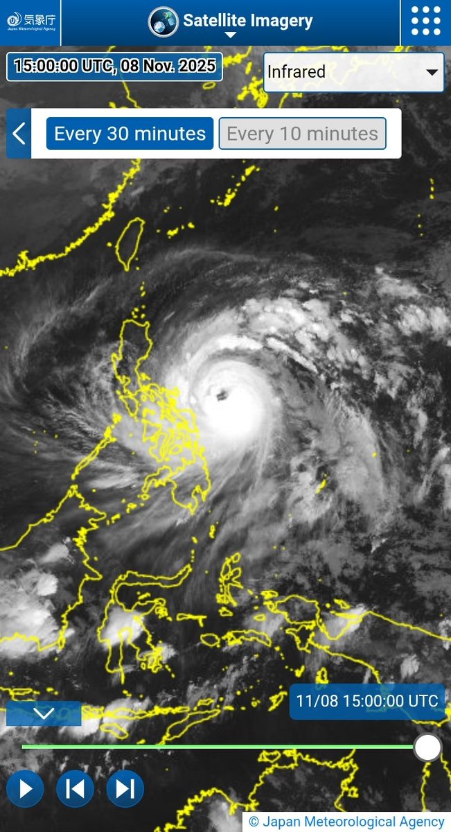 optimusempress's tweet image. you can really see how strong this typhoon’s become 😲 the eye is massive on satellite now 😳 if you’re in its path, pls don’t wait, prepare and evacuate NOW!!! stay safe, everyone. prayers and faith from all sides, may we all be protected 🙏
#UwanPH