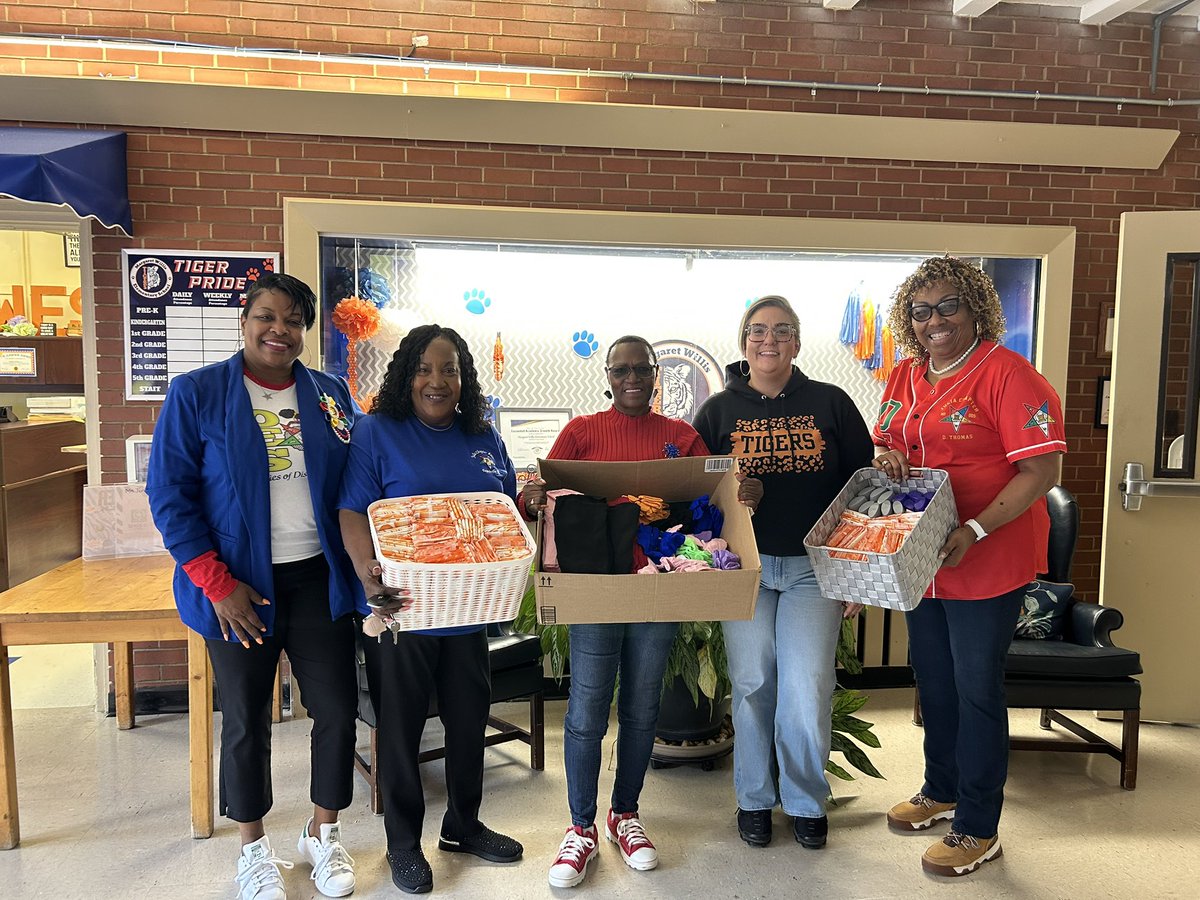 Amanda Hefner tweet media