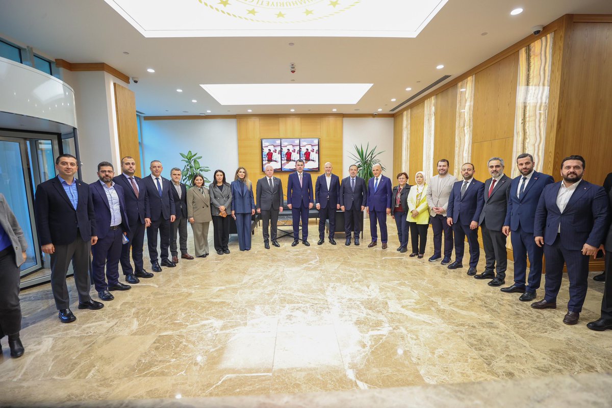 Kura çekiliş törenimize katılarak desteklerini esirgemeyen Önceki Dönem İçişleri Bakanımız Sn. <a href="/suleymansoylu/">Süleyman Soylu</a> ’ya, İstanbul Valimiz <a href="/gul_davut/">Davut GÜL</a> CSB İl Müdürümüz <a href="/MEjderBatur/">Dr.M.Ejder BATUR</a> Önceki Dönem Genel Başkan Yardımcımız <a href="/oznurcalik/">Öznur Çalık</a> İstanbul Milletvekillerimiz <a href="/halisdalkilic/">HALİS DALKILIÇ🇹🇷</a> <a href="/avsengulk/">Şengül KARSLI</a>