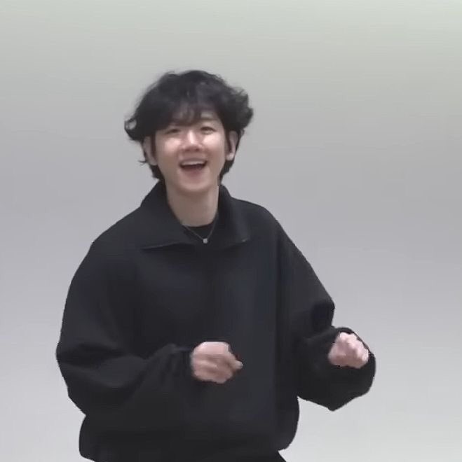 یه سلامی بکنم به اینجا
ببینم کسی ما رو به یاد داره ؟! 
کسی هست ؟! 
<a href="/weareoneEXO/">EXO</a>