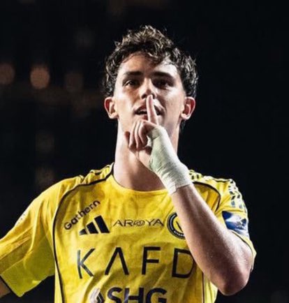 "في الشمال والا الجنوب 
النصر متصدر الدوري والقلوب"
ألف مبروووووك ياعالميين 
مباراة كانت مفتوحة وهذا ماسهلها على النصر وكان من الممكن تكون اكثر من خمسة أهداف 
شكراً للاعبين الأبطال 
شكراً للجماهير التي حضرت
.
عاشت أيامك يانصر 💛💙✌🏼

#النصر_نيوم