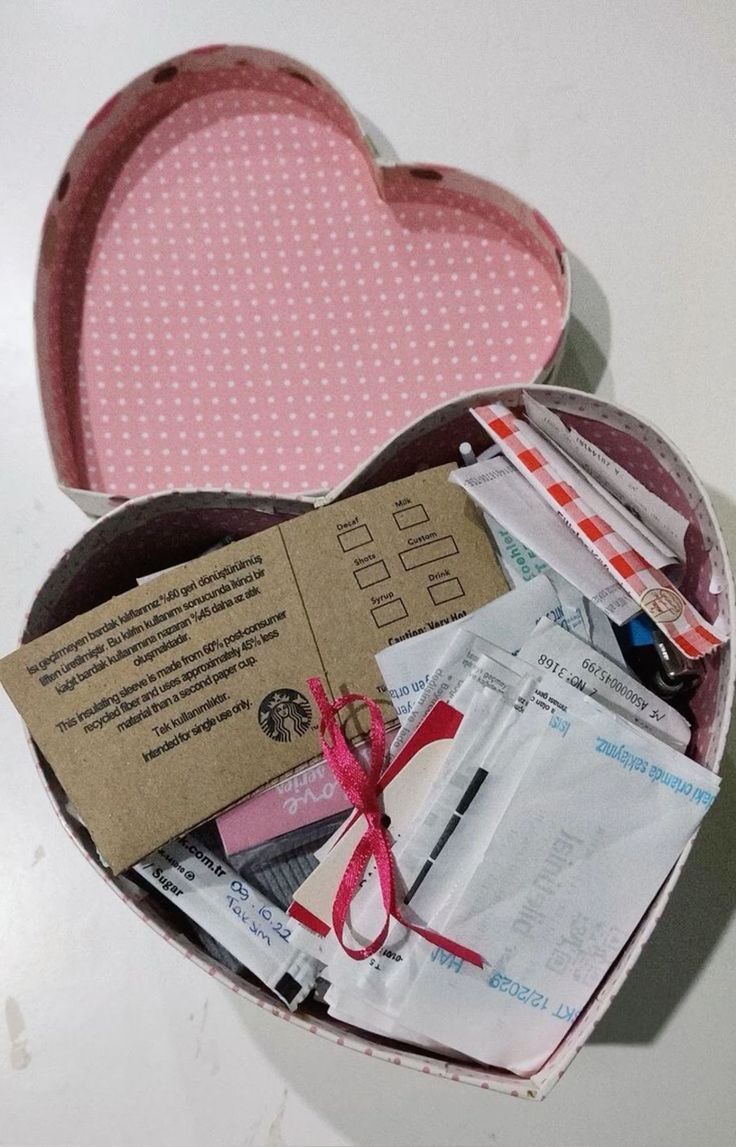 itsheeer_'s tweet image. Forever a sentimentalholic kind of girls 💕🥺