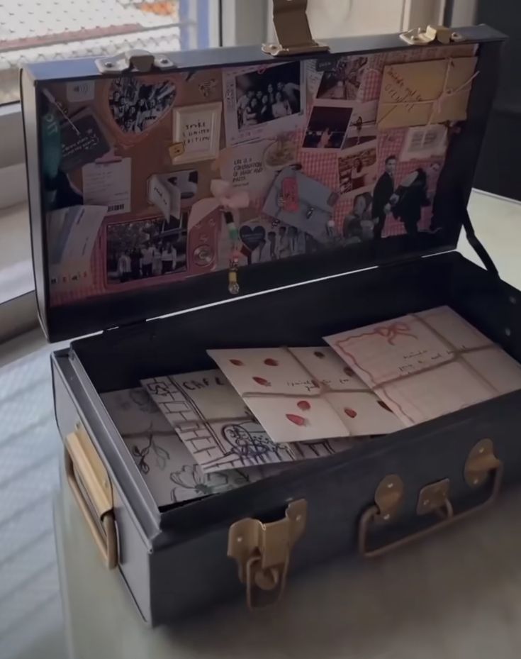 itsheeer_'s tweet image. Forever a sentimentalholic kind of girls 💕🥺