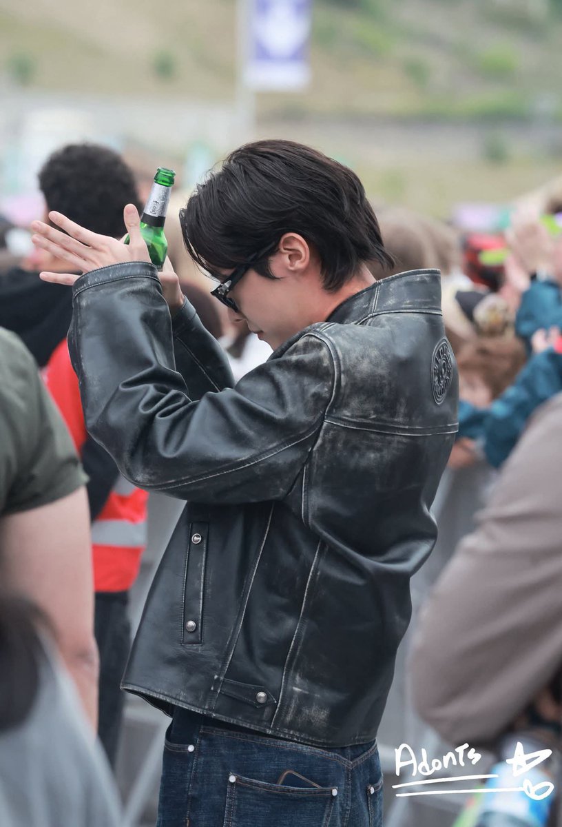 I vote JHOPE for #2025MAMAVOTE