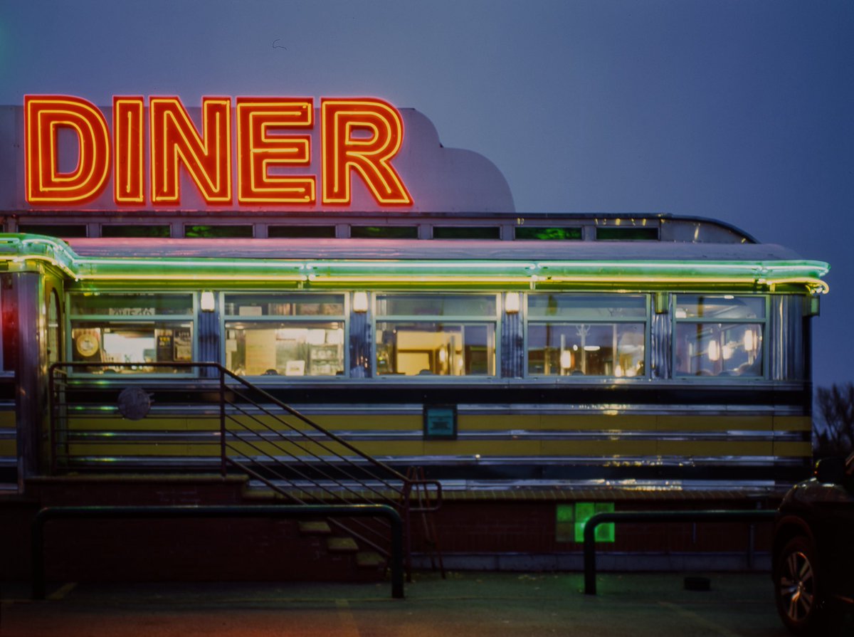 OliverWDahl's tweet image. Photos I took 5 years ago, on a roll of medium format Kodak Ektachrome slide film.