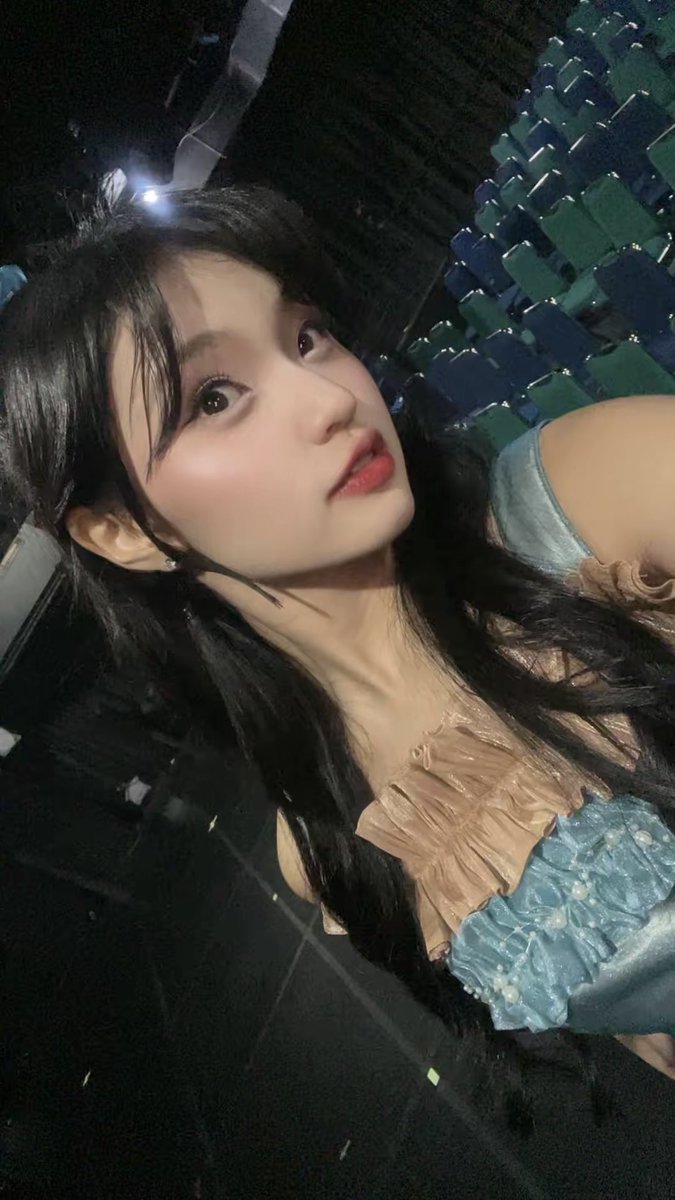 Makasih ya #percyn hari inii! Menyamar di bangku teaterrrre!! Besok kita ketemu di VC seee uuuuu