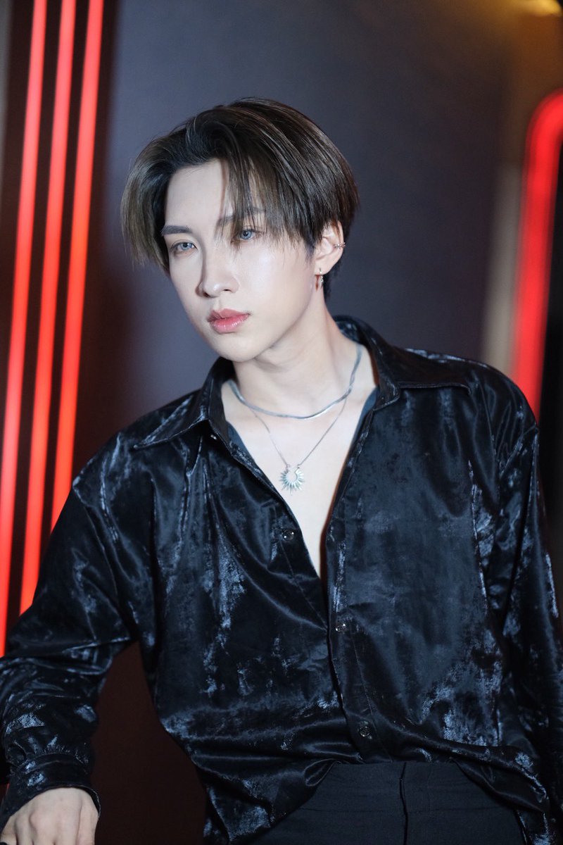 MemindyOfficial's tweet image. Noeul x S2 Night Life Ekkamai 20+ 🖤

S2xNoeul NIGHT LIFE 20+
#S2NightLifeEkkamai