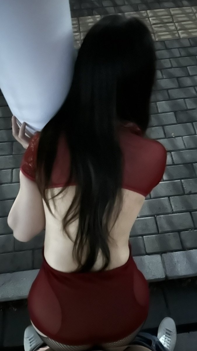 今晚被一对夫妻看到，对方老婆一直看 https://t.co/t7HWUeFG4x