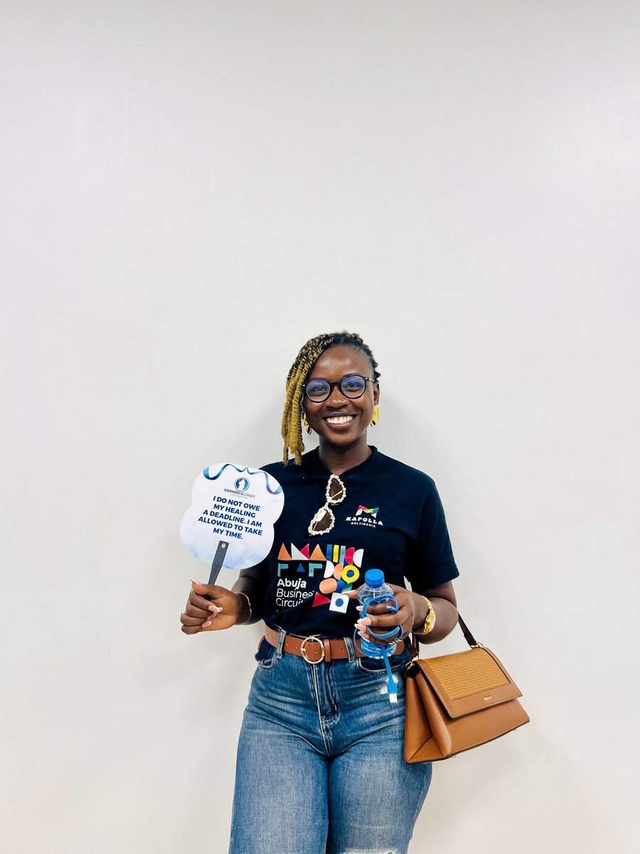 Ribaaku_'s tweet photo. Best in Media and Communications.✌️
“Madam Kapolla Media”. @KPmediaconsult 
#commsgirl
#developmentcommunications https://t.co/uMmD1L5mxJ