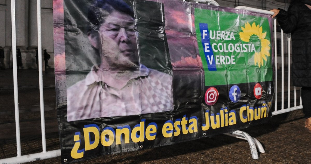 TarquinoPaspala's tweet photo. Se confirma q el empresario Juan Carlos Morstadt deja de ser testigo, pasa a calidad de imputado por la extraña desaparición de la defensora ambiental Julia Chuñil. Es el principal sospechoso, ojalá q lo formalicen y tengamos pronto verdad y justicia para este caso. https://t.co/NNGHdXaqzm