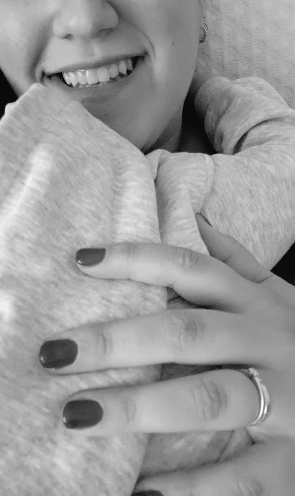 ¿Para qué dormir tranquilo, si están los brazos de tu tía? 🩵