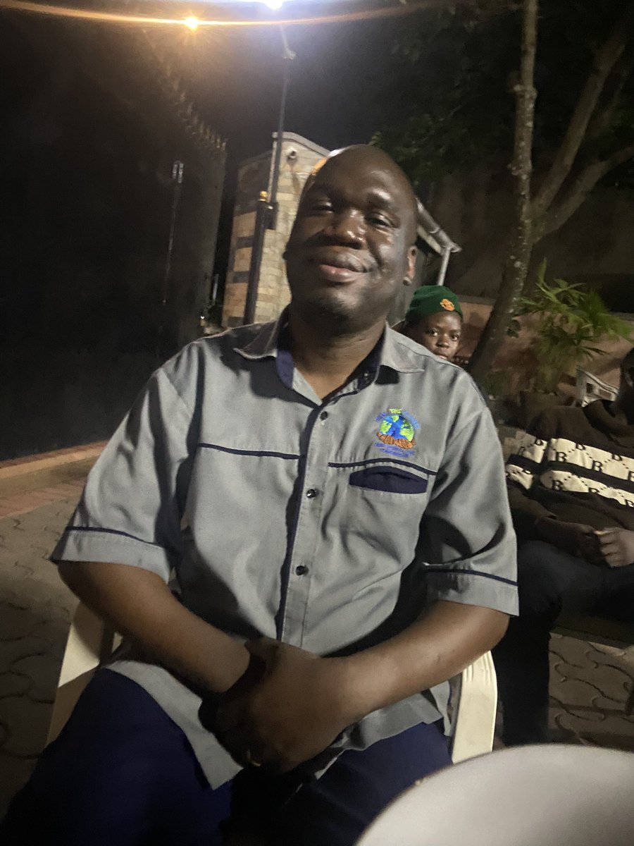 AcrobaticMF's tweet image. Thanks Mr. &amp;amp; Mrs. Wamala for hosting us. May God continue to bless you and also to continue to comfort you while you lost your parents at 99 &amp;amp; 90 years. facebook.com/share/v/1KKkc4…